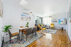 Interior - Near Beach 4Br | Take Breath and find peace (North Bondi)