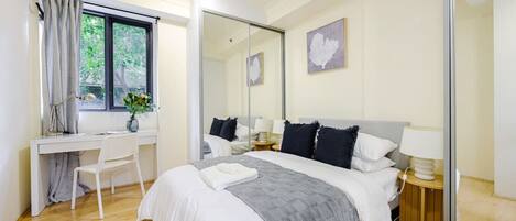 2 chambres, fer et planche à repasser, Wi-Fi, draps fournis