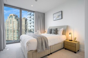 Iron/ironing board, WiFi, bed sheets - Waterfront CBD luxury 1Br with best view (Barangaroo)