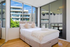 Strykjärn/strykbräda, wi-fi och sängkläder