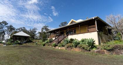 Sandalwood Estate|Cellar· Piano· BBQ