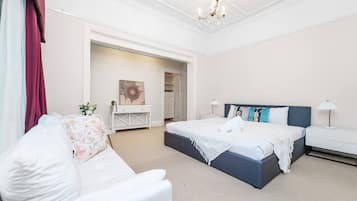 Iron/ironing board, WiFi, bed sheets