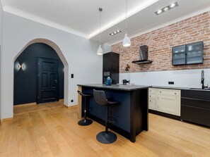 Fridge, microwave, oven, stovetop - Świętej Gertrudy Chic Apartment (Kraków)