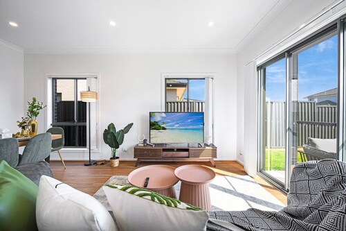 Austral Mordern House 10ppl