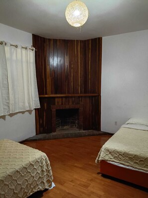 8 bedrooms, desk, iron/ironing board, free WiFi - Casa Santy Condesa Suites (Ciudad de México)