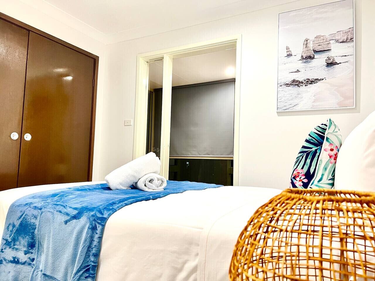 Tabla de planchar con plancha y wifi 