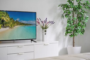 熨斗/熨衣板、WiFi、床单