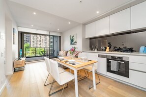 Interior - Sydney CBD lovely 2Br with pool/BBQ Chinatown/ICC (Haymarket)