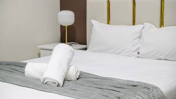 Fer et planche Ă repasser, Wi-Fi, draps fournis