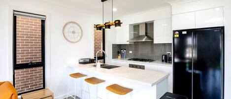 Fridge, microwave, oven, stovetop