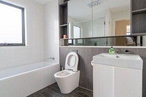 Bathroom - Rouse Road near Woolworths (Rouse Hill)