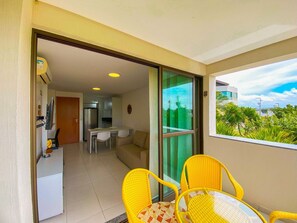 Comfort Apartment | Outdoor dining - Carneiros Beach Resort by CTA (Tamandaré)