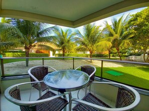Comfort Apartment | Outdoor dining - Carneiros Beach Resort by CTA (Tamandaré)