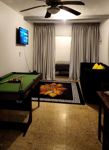 Adorable First Floor 2-bedroom Apartment & Terrace in La Ceiba