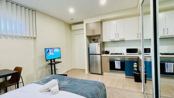 1 bedroom, iron/ironing board, WiFi, bed sheets