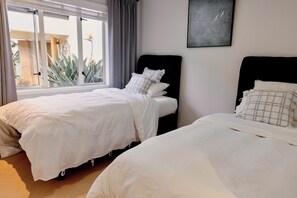 5 عدّة غرف نوم ومكواة/لوح كي وخدمة الإنترنت