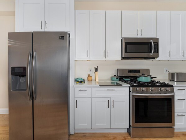 Microwave, oven, stovetop, dishwasher