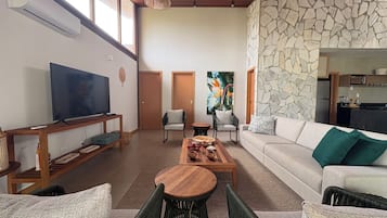 House, Sea View | Living area | 42-inch Smart TV with digital channels