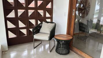 Standard-Apartment, Meerblick | Terrasse/Patio