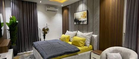 3 habitaciones, tabla de planchar con plancha y wifi gratis