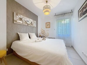 Iron/ironing board, WiFi, bed sheets - NewPort Riviera T3, Terrace, Clim, Garage, Wifi (Fréjus)