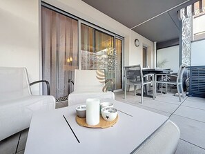 Outdoor dining - NewPort Riviera T3, Terrace, Clim, Garage, Wifi (Fréjus)