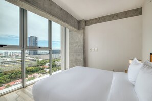 Family Apartment, 2 Bedrooms, Kitchen, City View | In-room safe, blackout curtains, iron/ironing board, free WiFi - Nido Nomad Pablo Neruda GDL (Guadalajara)