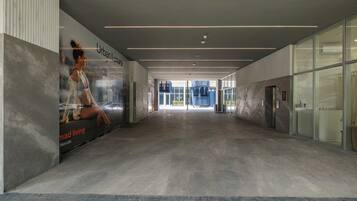 Pintu masuk properti