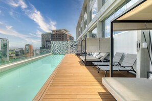 Pool auf dem Dach