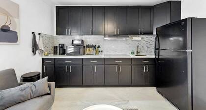Cozy Keys 1BR • Walk to Beach • Dining