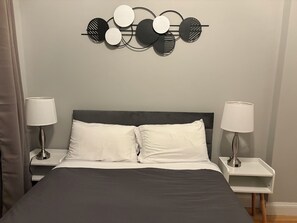 2 makuuhuonetta, silitysrauta/-lauta, vauvan matkasänky, ilmainen Wi-Fi