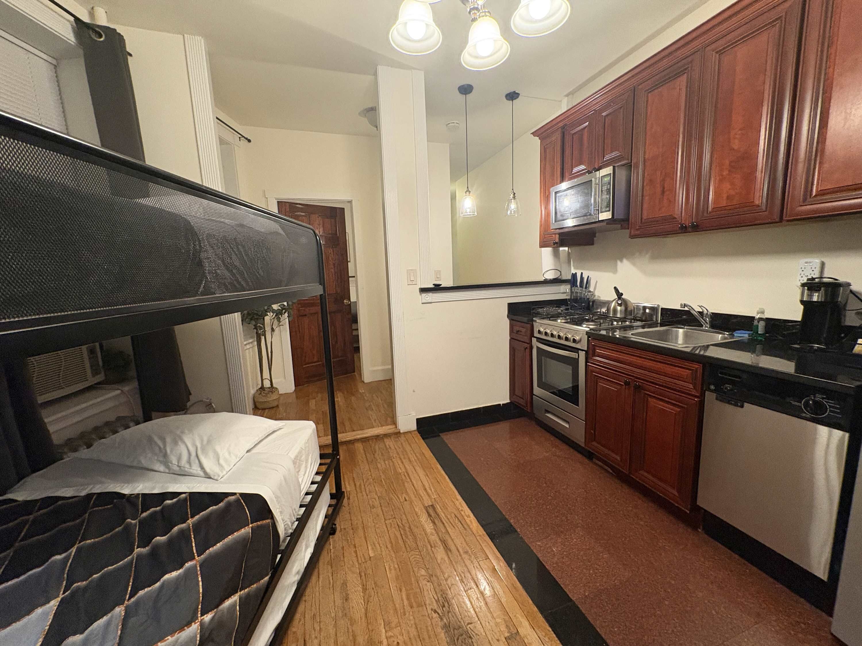 2 camere, ferro/asse da stiro, Wi-Fi gratuito, lenzuola