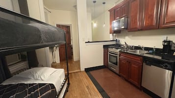 2 chambres, fer et planche Ă repasser, Wi-Fi gratuit, draps fournis