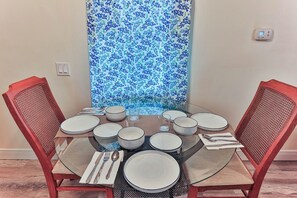 Dining - 2BR House + RV Access + BBQ • Near Silver Springs (Citra)