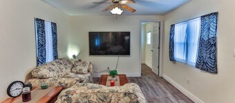 2BR House + BBQ • Near Silver Springs