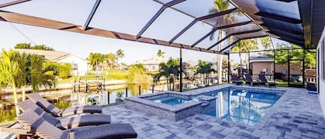 Piscine extérieure, piscine chauffée