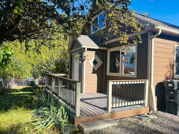Exterior - 8th Street Bungalow (Polson)