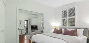 1 bedroom, iron/ironing board, WiFi, bed sheets - Charming Paddo 1 Bed Unit. Shops, Suncorp Stadium. (Paddington)