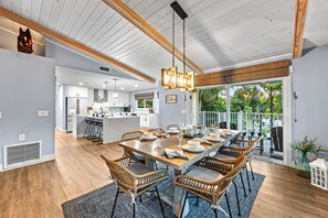 Dining - Paradise Cove | Private Pool & Spa, Putting Green, Walk to Siesta Key Beach (Sarasota)
