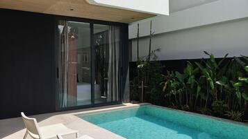 Kolam renang outdoor