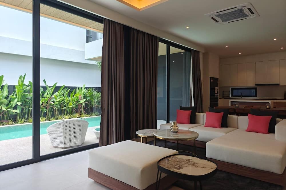 Aileen Layan Villa 3 Private Pool 4 Bedroom