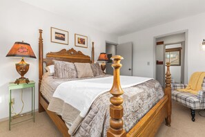 2 bedrooms, free WiFi, bed sheets - C309 Shadow Run: *Renovated & Updated* Walk to Slopes, Pool & Hot Tubs (Steamboat Springs)