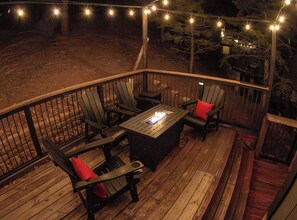 Terrace/patio - Black Bear Lodge at Moonridge - Close to Slopes, Modern, Hot Tub, Fireplace, Deck (Big Bear Lake)