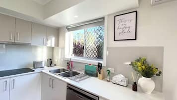 Ofen, Herdplatte, Geschirrspüler