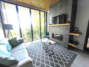 Unclassified image, 2 of 34, button - Héméra 15: Hot Tub, BBQ Terrace & Forest Views (Petite-Rivière-Saint-François)