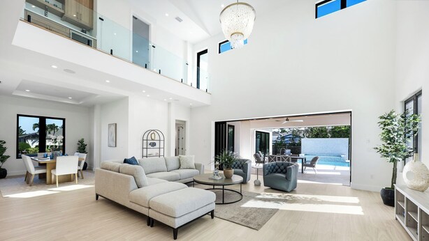 Smart TV - Vanderbilt Luxury | Private Salt Pool & Spa | Minutes to Vanderbilt Beach (Naples)