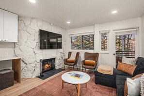 Smart-TV, peis og DVD-spiller