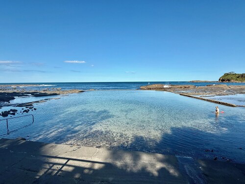 Serene 3-bedroom Villa in charming Boat Harbour Gerringong for relaxing stays