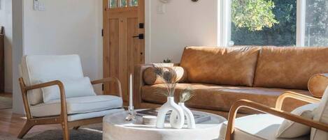 Téléviseur, bureau