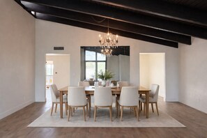 Dining - Newly Remodeled Foothills Home with Heated Pool, Inground Spa, 2-Car Garage (Tucson)